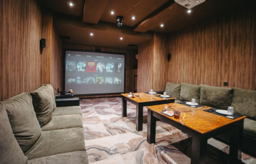 Papa Cinema By Hollywood