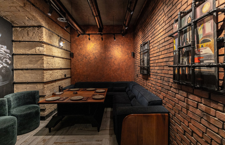 Room 9