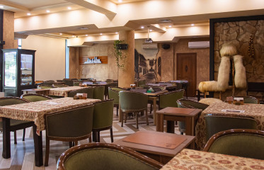 Badam Lounge by Hollywood