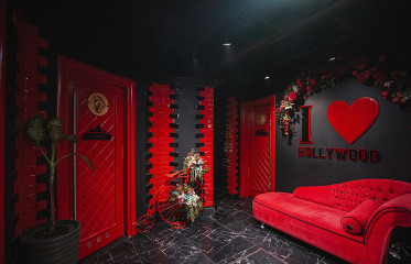 Planet by Hollywood